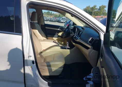 2015 Toyota Highlander Xle V6 from USA, damaged, VIN 5TDJKRFH1FS096338